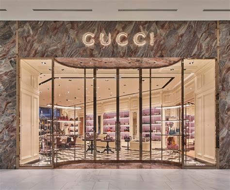 gucci brisbane opening hours|gucci queen street hours.